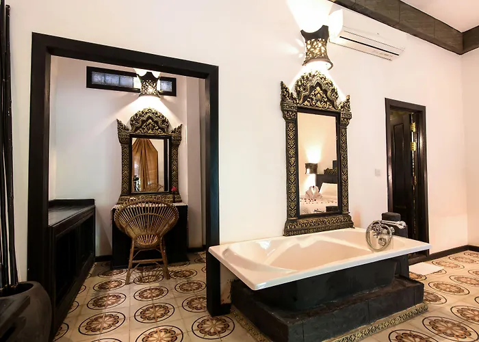 Petit Temple & Resort 4*